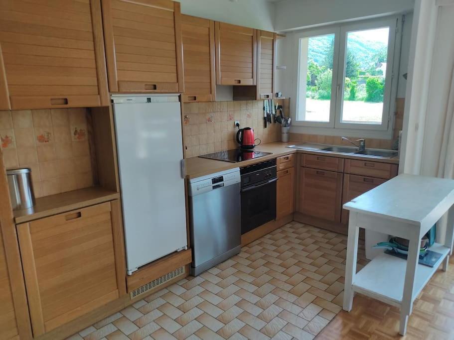 Bel Appartement Au Calme A 5 Minutes Du Village Menthon-Saint-Bernard Extérieur photo