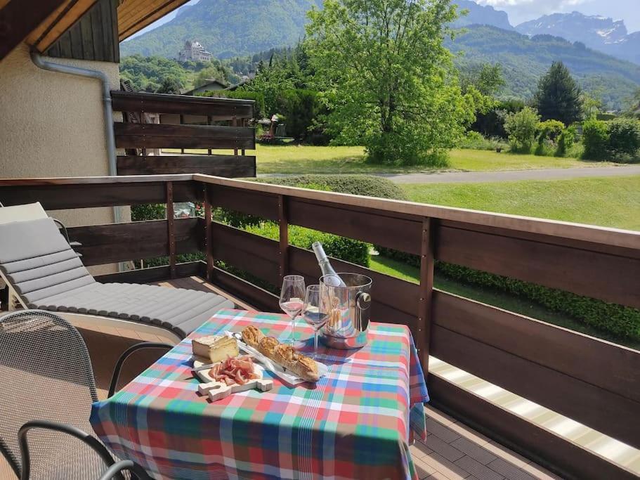 Bel Appartement Au Calme A 5 Minutes Du Village Menthon-Saint-Bernard Extérieur photo