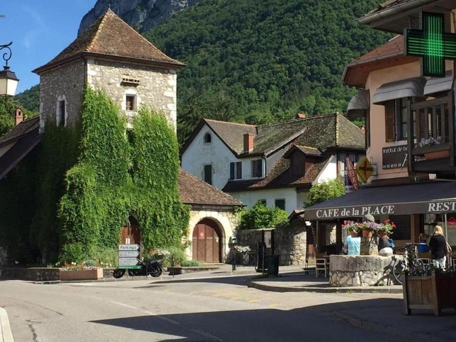 Bel Appartement Au Calme A 5 Minutes Du Village Menthon-Saint-Bernard Extérieur photo